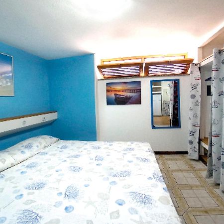 Appartamento In Villa Valentini, Fronte Mare, Giardino E Parcheggio Privato, Wifi, Dotato Di Tutti I Confort, Nel Golfo Di Gaeta مينتورنو المظهر الخارجي الصورة