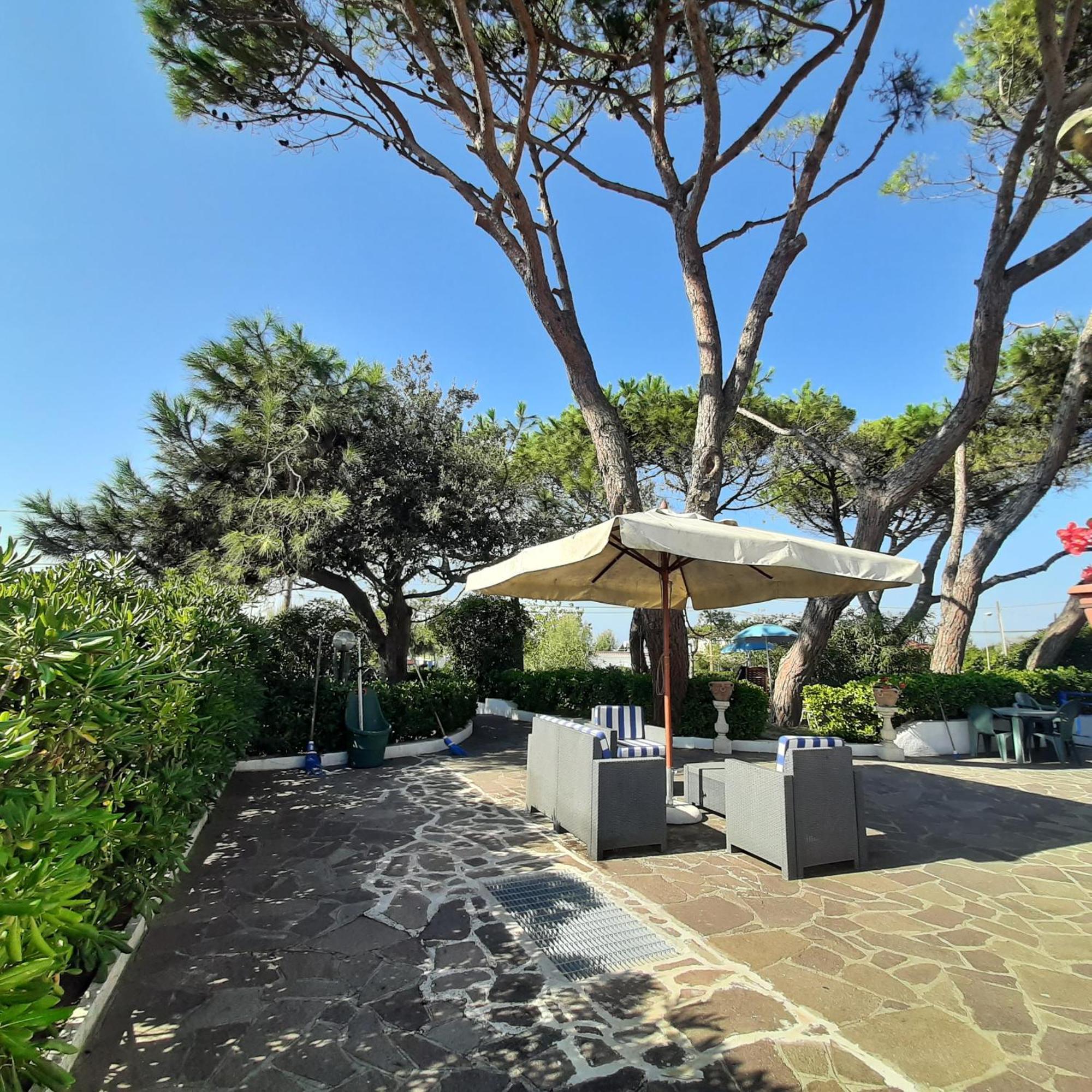 Appartamento In Villa Valentini, Fronte Mare, Giardino E Parcheggio Privato, Wifi, Dotato Di Tutti I Confort, Nel Golfo Di Gaeta مينتورنو المظهر الخارجي الصورة
