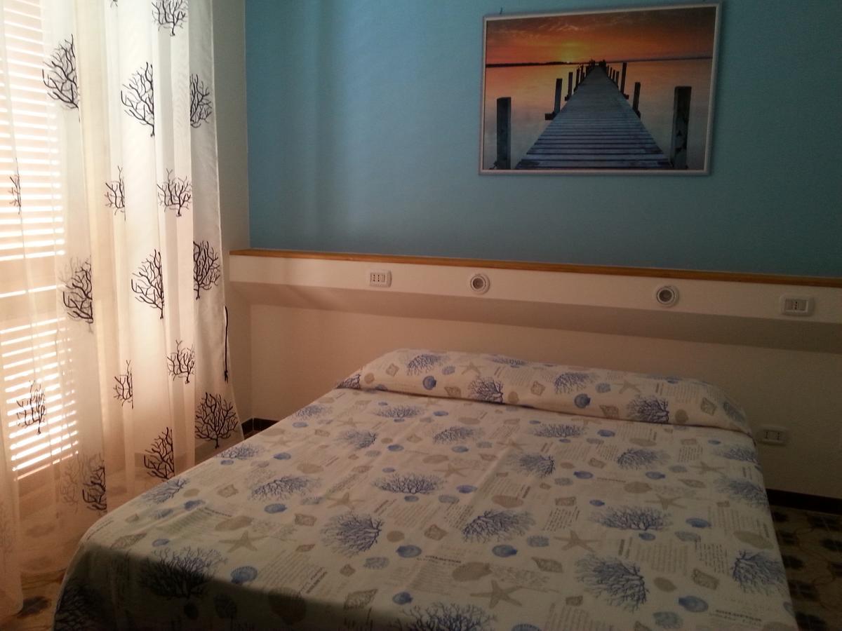 Appartamento In Villa Valentini, Fronte Mare, Giardino E Parcheggio Privato, Wifi, Dotato Di Tutti I Confort, Nel Golfo Di Gaeta مينتورنو المظهر الخارجي الصورة