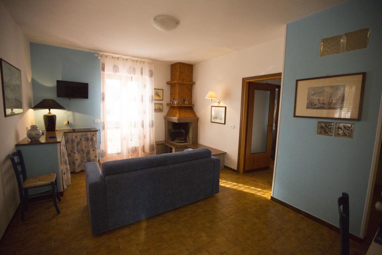 Appartamento In Villa Valentini, Fronte Mare, Giardino E Parcheggio Privato, Wifi, Dotato Di Tutti I Confort, Nel Golfo Di Gaeta مينتورنو المظهر الخارجي الصورة