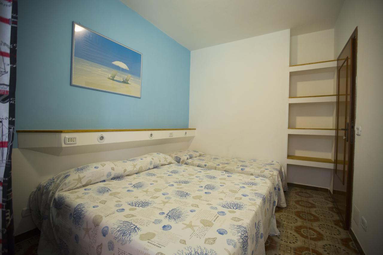 Appartamento In Villa Valentini, Fronte Mare, Giardino E Parcheggio Privato, Wifi, Dotato Di Tutti I Confort, Nel Golfo Di Gaeta مينتورنو المظهر الخارجي الصورة