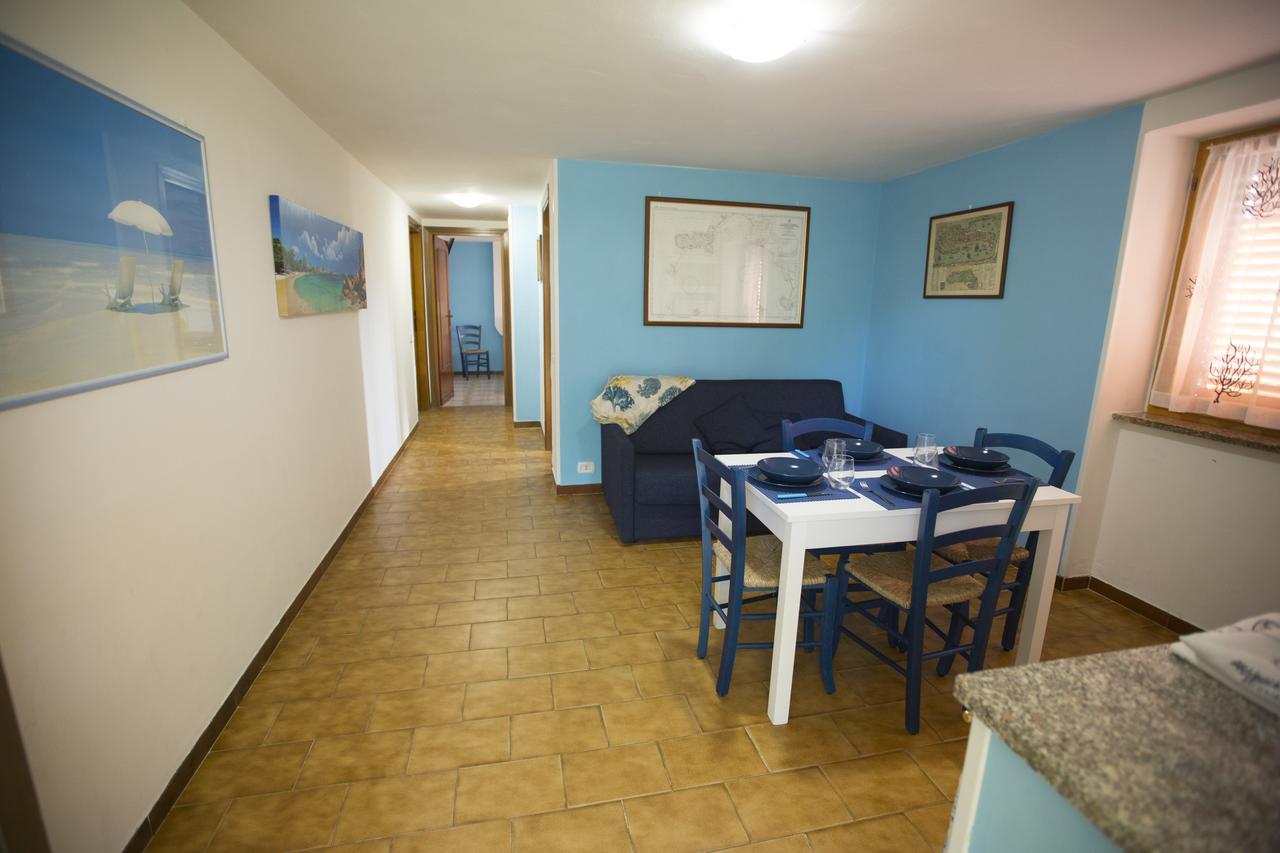 Appartamento In Villa Valentini, Fronte Mare, Giardino E Parcheggio Privato, Wifi, Dotato Di Tutti I Confort, Nel Golfo Di Gaeta مينتورنو المظهر الخارجي الصورة
